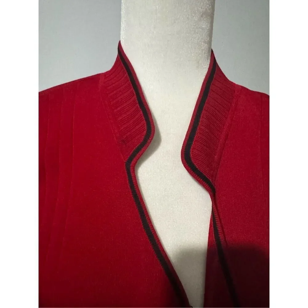 Ming Wang red open front black trim sweater clasp closure M